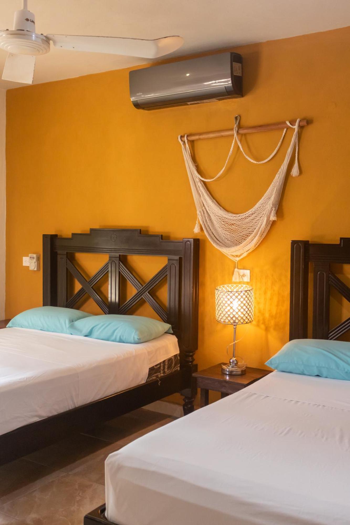 Hostal Tunich Naj & Hotel Valladolid  Bagian luar foto