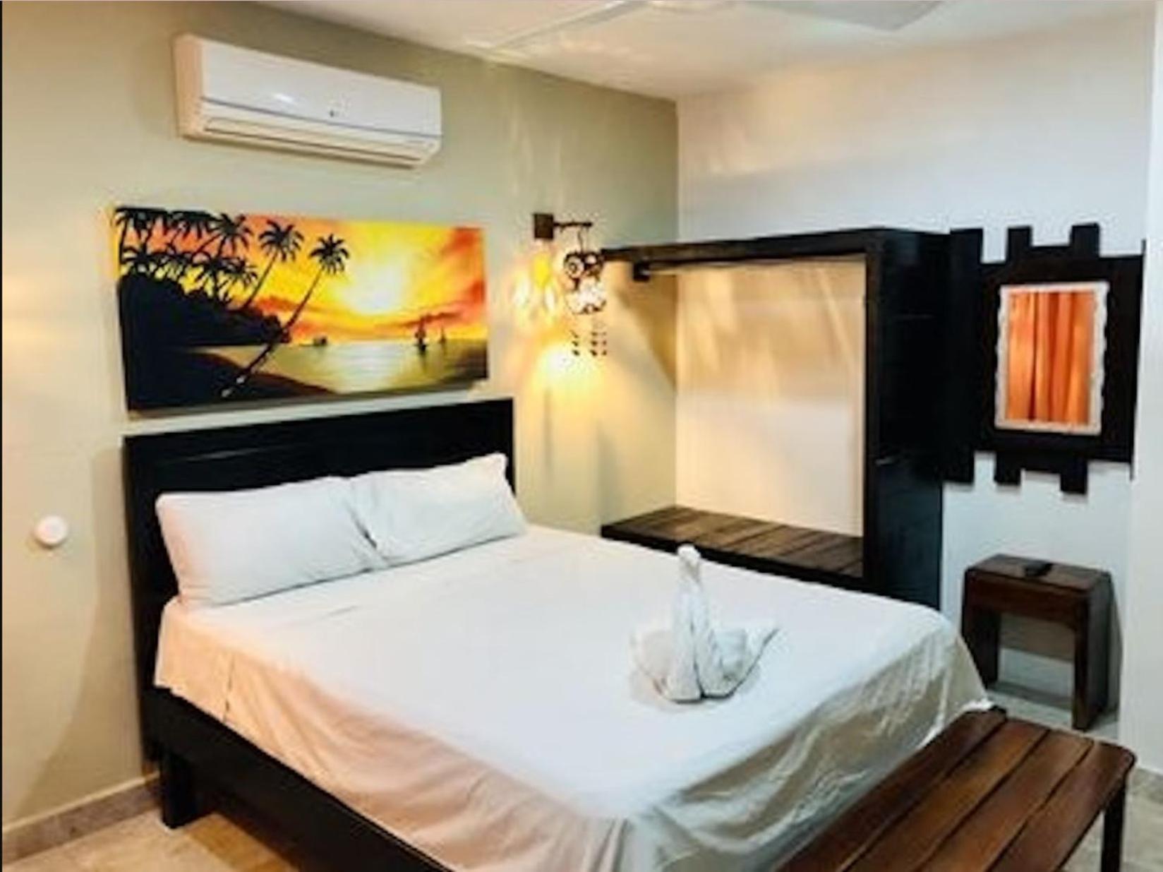 Hostal Tunich Naj & Hotel Valladolid  Bagian luar foto