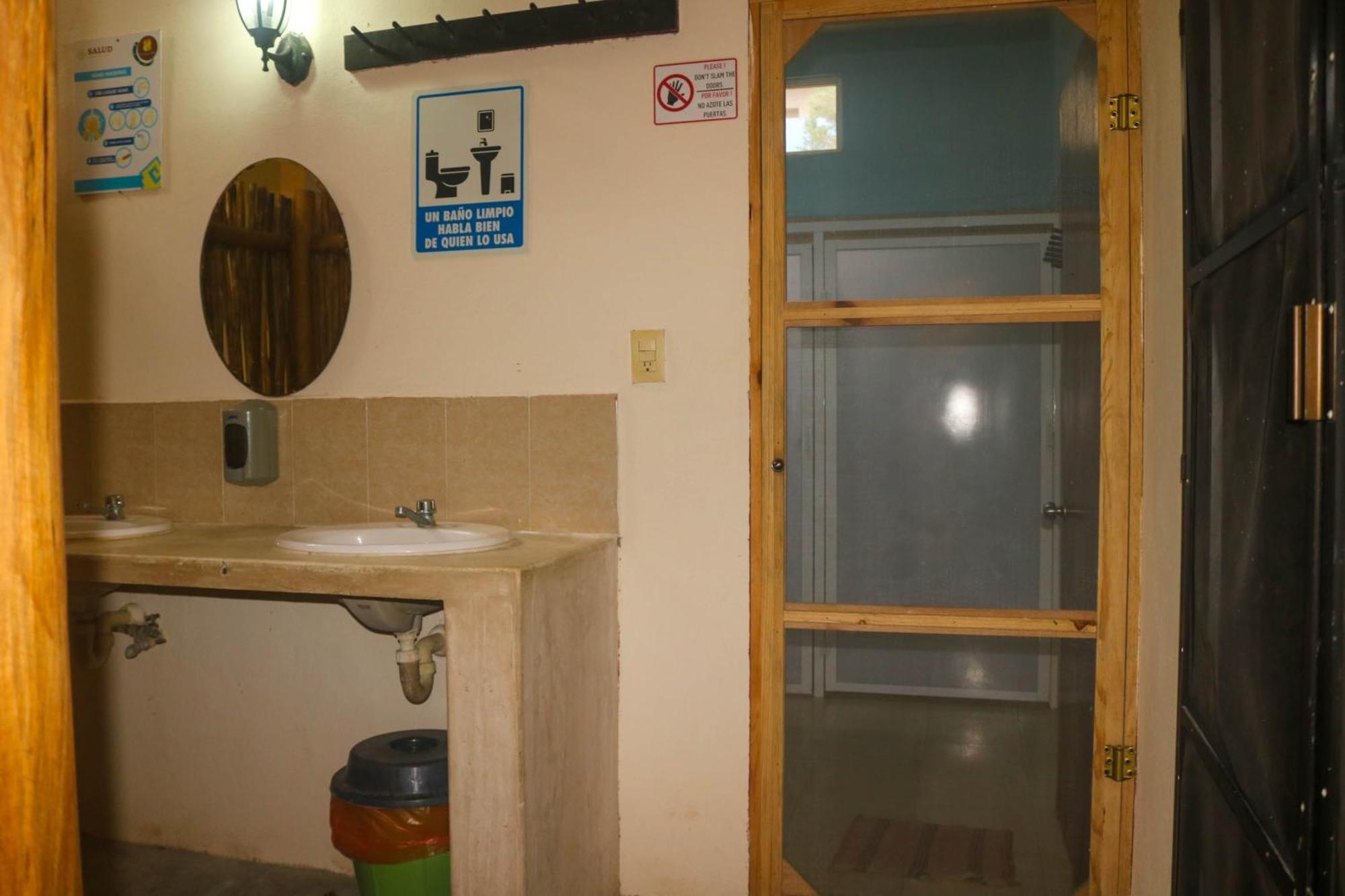 Hostal Tunich Naj & Hotel Valladolid  Ruang foto